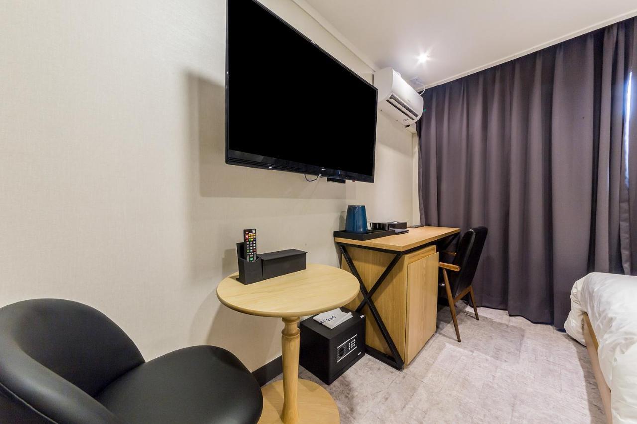 Pyeongtaek Stay Tourist Hotel Екстер'єр фото