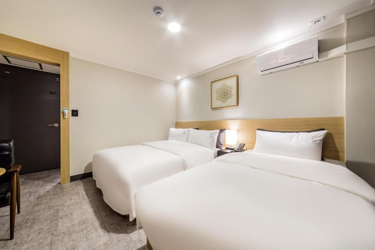 Pyeongtaek Stay Tourist Hotel Екстер'єр фото